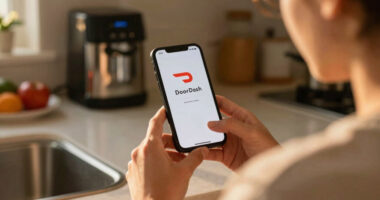 Why is Doordash not working? DoorDash down for many Sunday